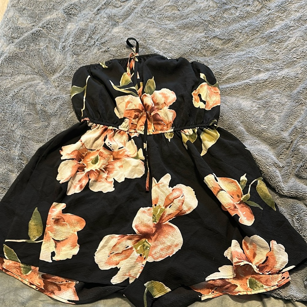 Strapless romper